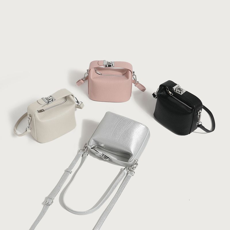 Simple And Fashionable Portable Bucket Small Female Niche Design Simple Messenger French Soft Cotton Shoulder Bag