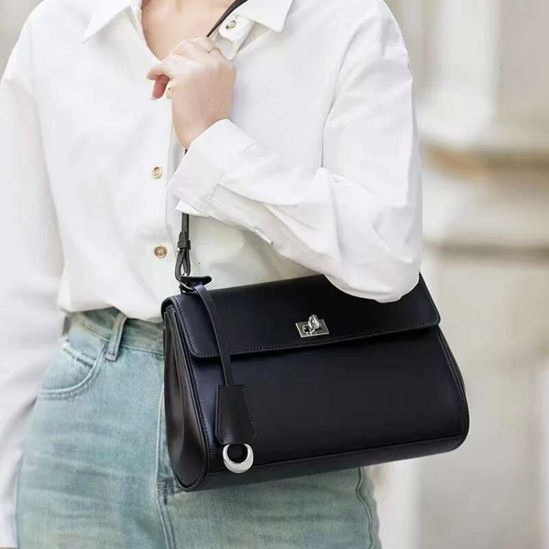 Women's Underarm Fashion High-Grade Lock Design Genuine Leather Rodeo Shoulder Ladies Messenger Bag Party Wallet