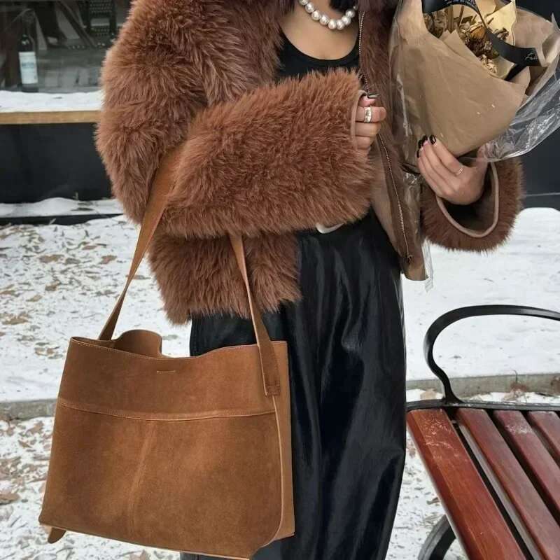 Large Capacity Tote Bag Shoulder Crossbady Bags Autumn Winrter Sqaure Bolsa Advanced Sense Bolsas Commuter Bolsos Mujer