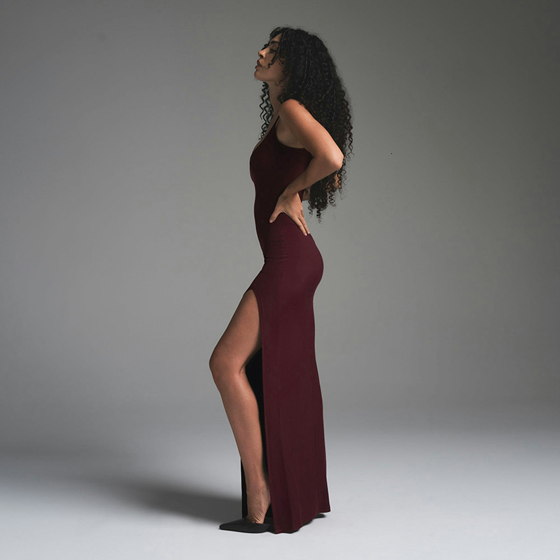 2025S Fashion Designer Y DS Style Women S Autumn And Winter Sexy Suspender Solid Color Backless Waist Cinched Slit Hip Hugging Dress