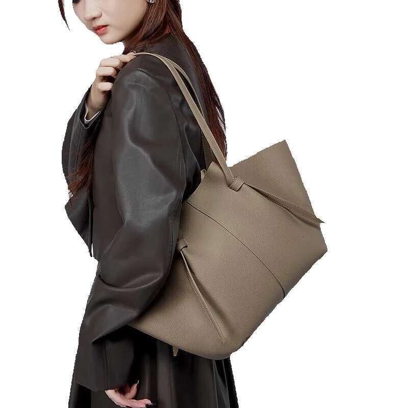 Versatile Commuting Handbag,Head Layer Cowhide Large Capacity Tote Bag, Genuine Leather Women's Fashionable Bat Bag