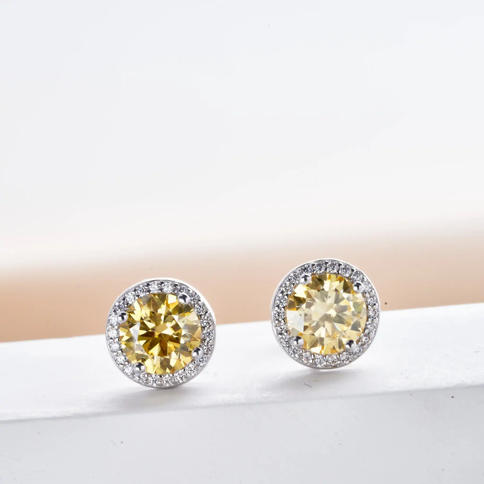 925 Sterling Silver 1 Carat Round Earrings Engagement Wedding Daily Work Party Travel Gift For Women 250318