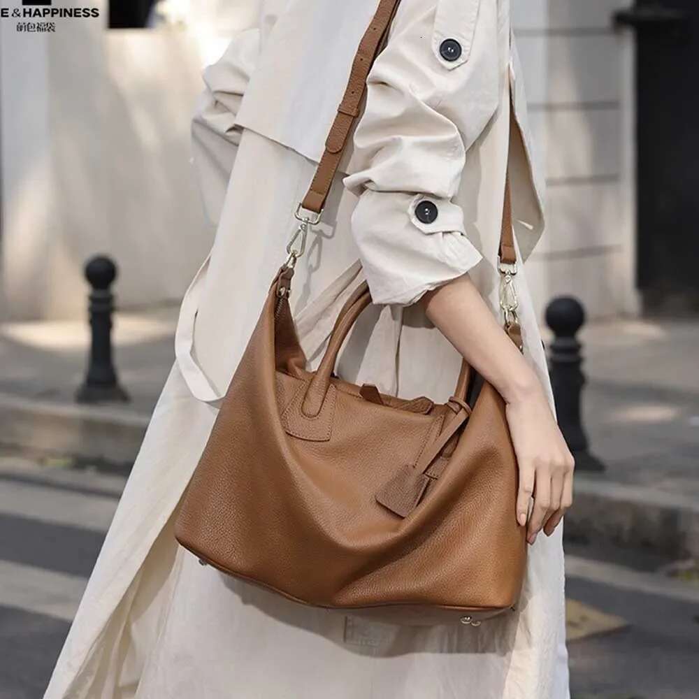New Euro Fashion Designer High-End Huge Tote Soft Natural Cow Leather Women's Handbag Large Capacity Duffle Bag