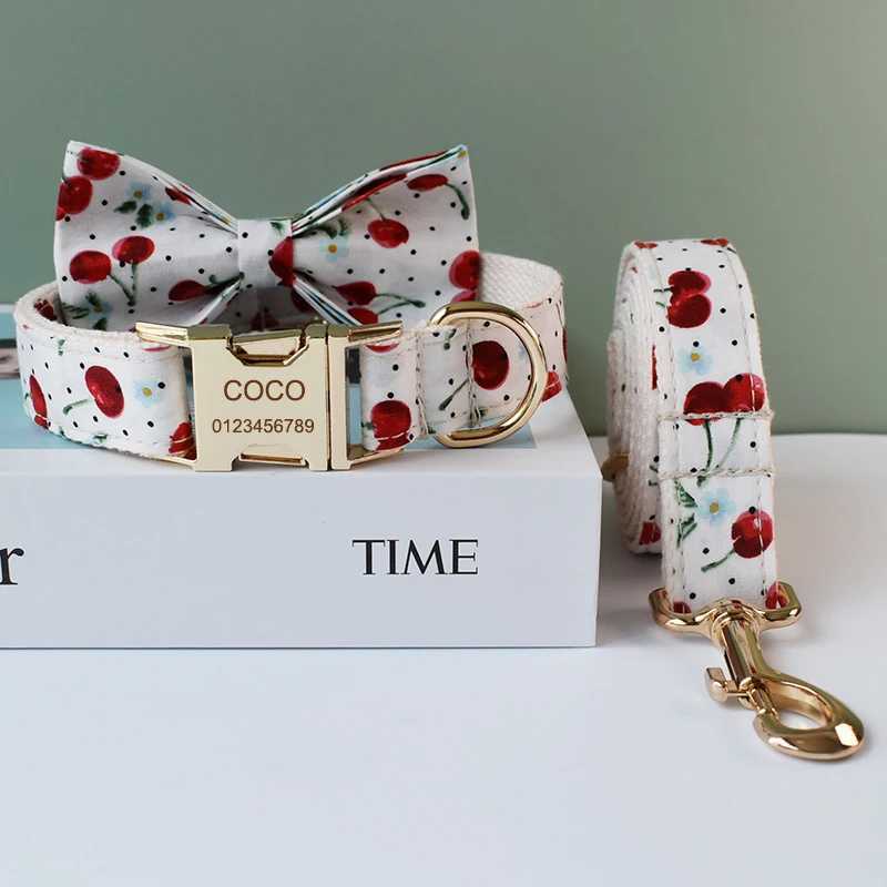Free carved dog collar and belt set suitable for medium-sized and large pet necklaces with bows fruit printing pet supplies Christmas gifts X250326