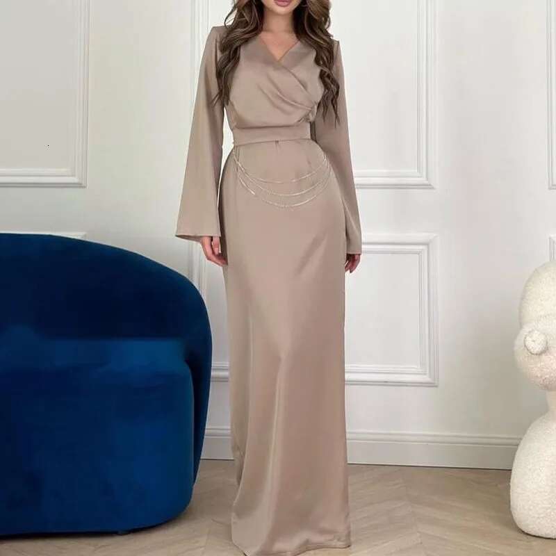 Dongdumaoyi Nieuwe Elegante Vrouwen Effen Kleur Kledingvcollared Metalen Decoratie Lange Mouw Hoge Taille Jurk C