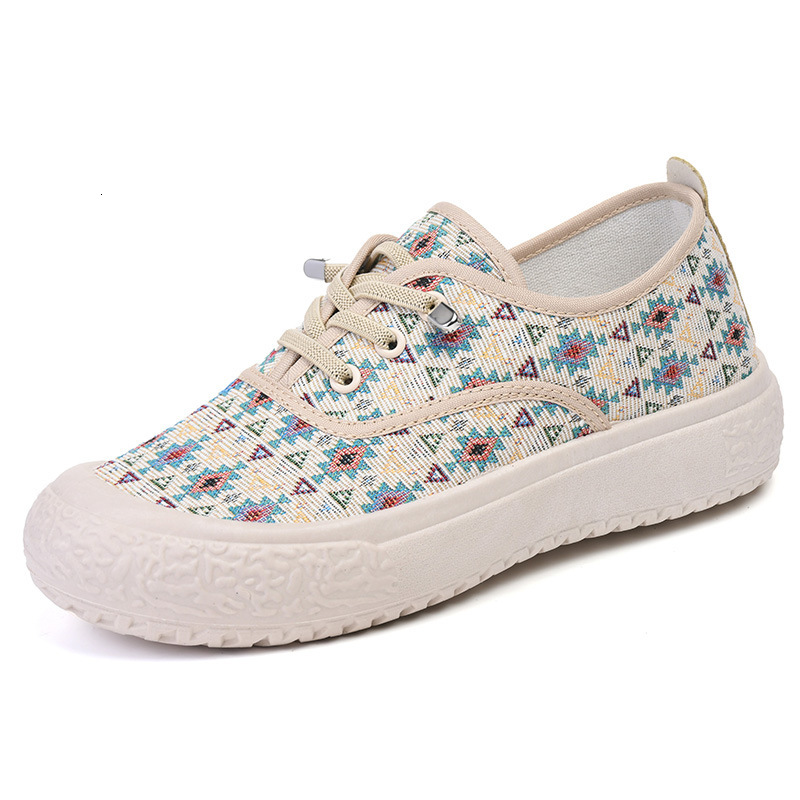 Designer Shoes 2025 Spring And Autumn New Canvas Women's Sports Shoes Breathable Casual Soft Bottom Anti Slip Board Shoes Women's One Step C