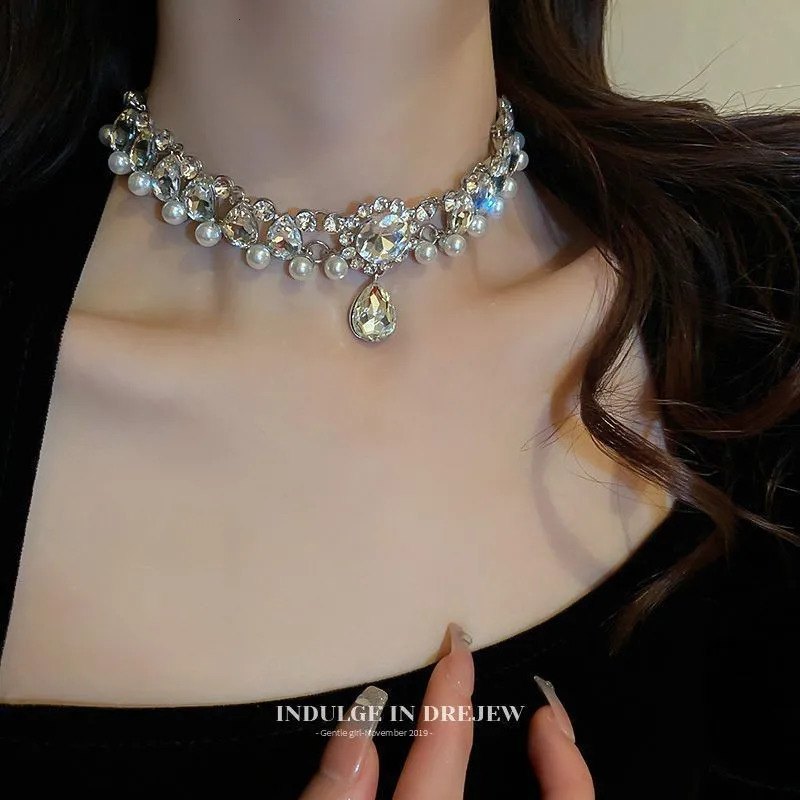 Pearl necklace premium rhinestone choker 250322