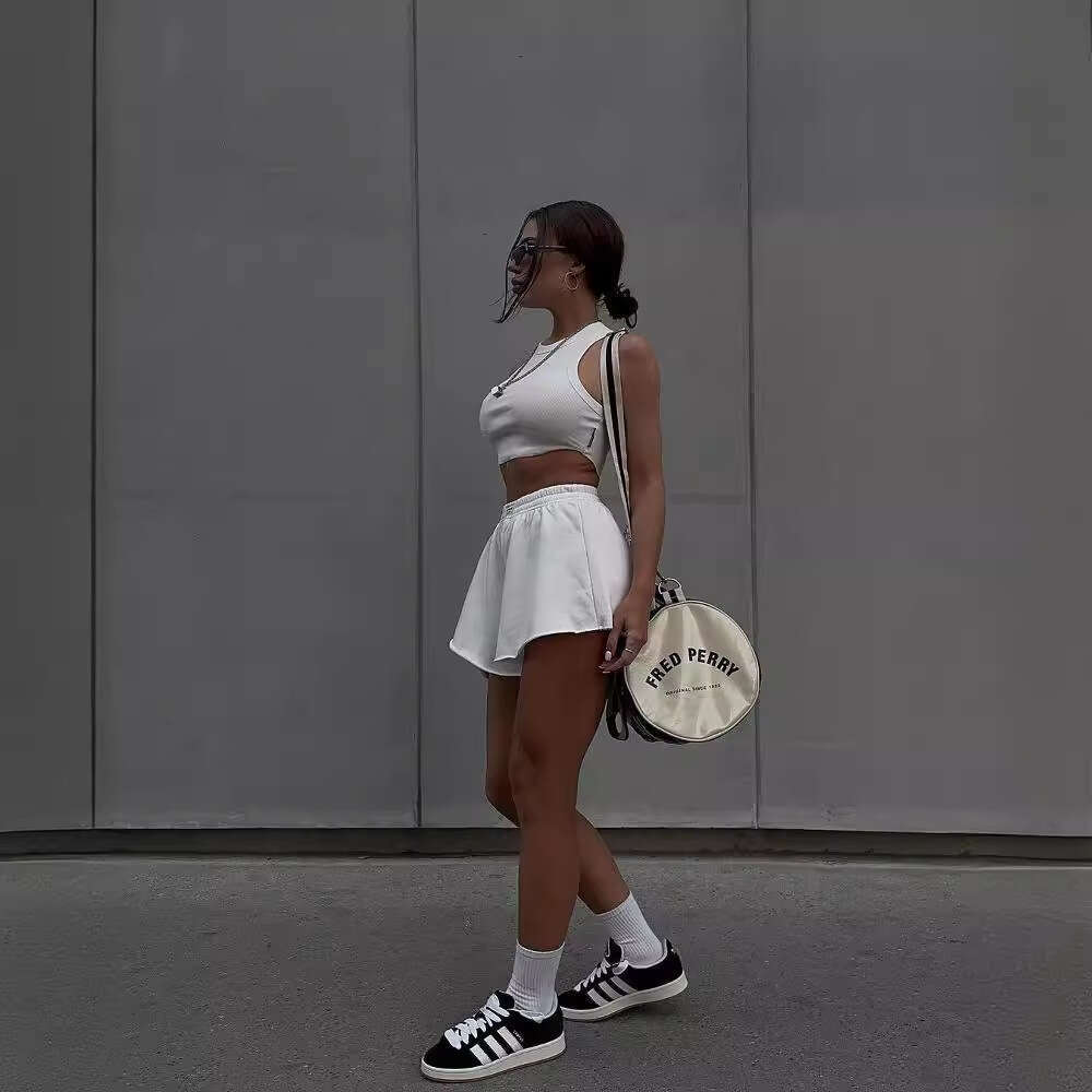 2024 summer new knitted casual sports suit solid color vest shorts two-piece set ins