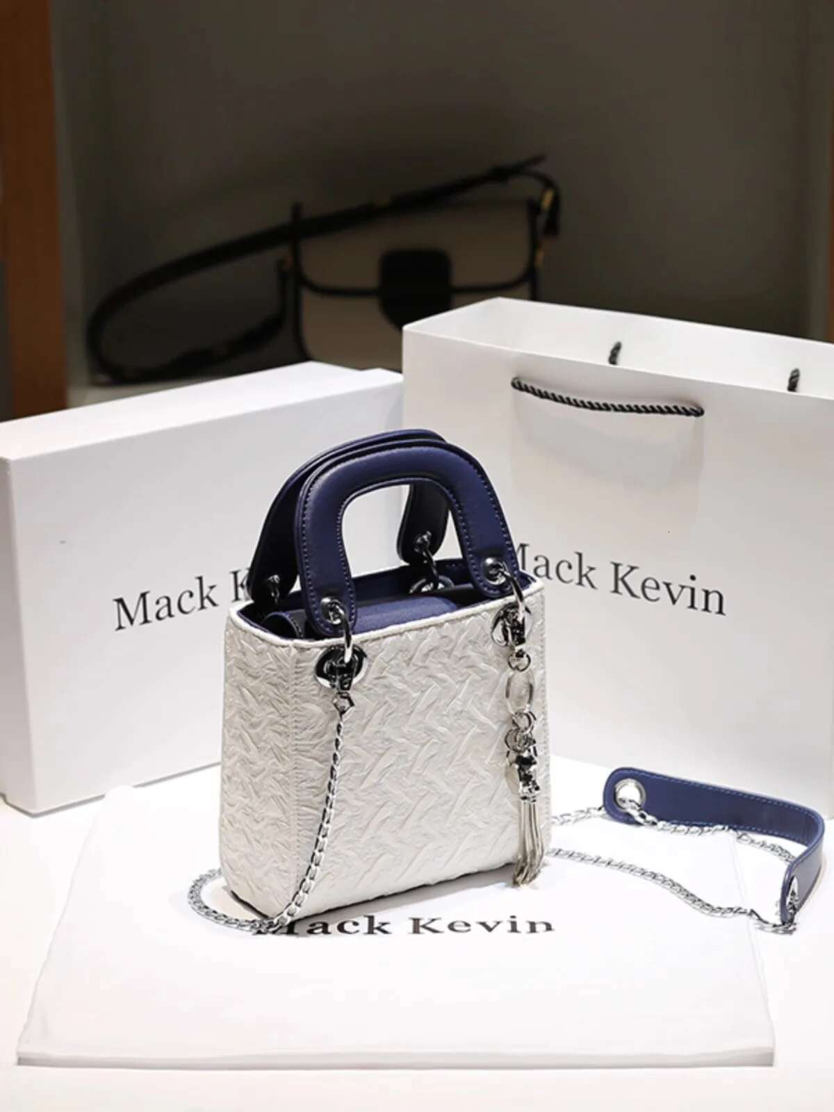 Newly Fashion Pleated Square Handbag With Contrast Color And Delicate Decoration Women's Popular Chain Bag