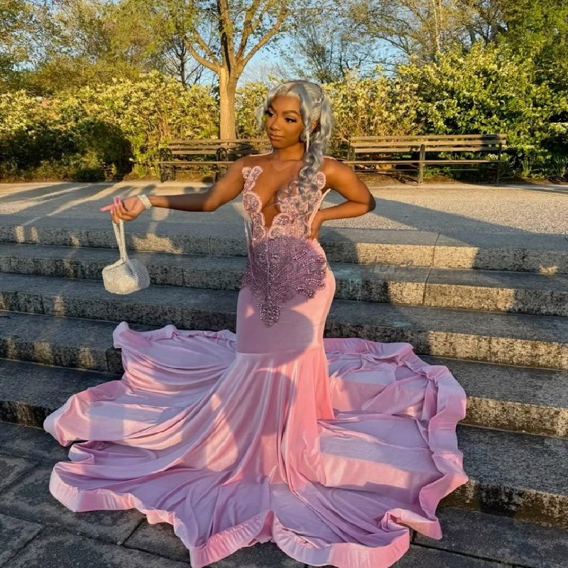 Shimmery Pink Prom Dress For Black Girls Rhinestone Embellished Mermaid Velvet Evening Dress Fifteen Birthday Formal Bespoke Party Vestio De Gala 2025