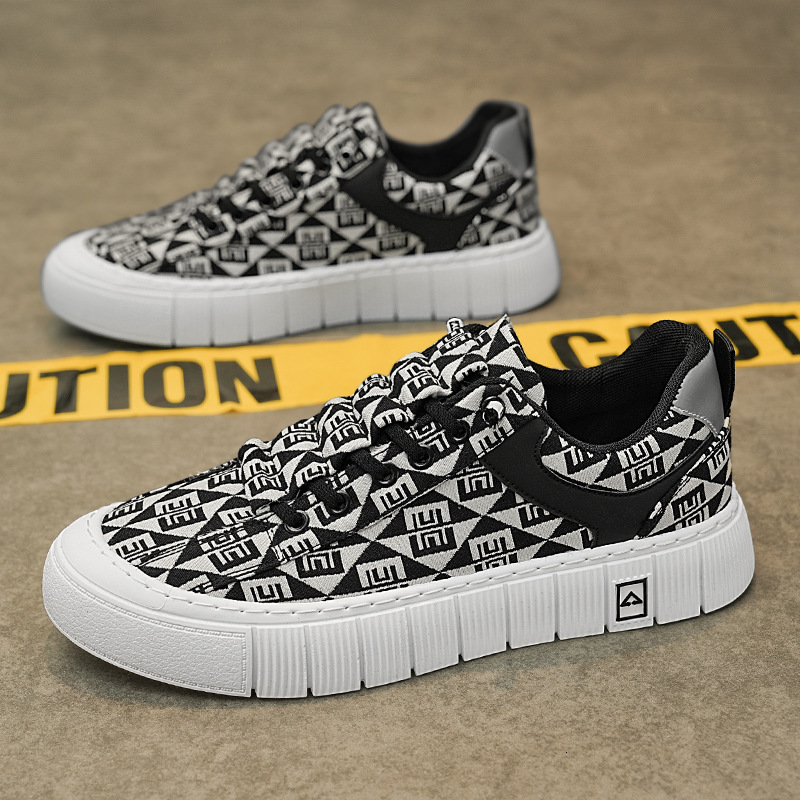 Designer Shoes Light Luxury 2025 Autumn New Men's Breathable Casual Fashion Canvas Sports Shoes Niche Design Printed Men's Board Shoes
