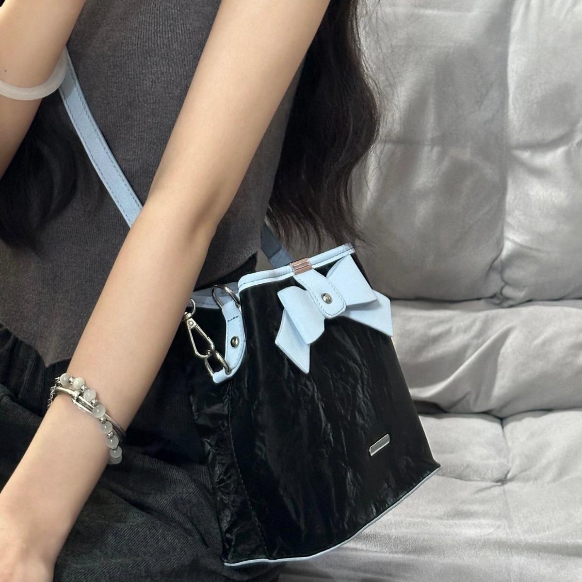 2025S Fashion Designer Water Bucket For Women New Trendy Niche High End Handbag Butterfly Bow Casual Versatile Shoulder Crossbody Bag