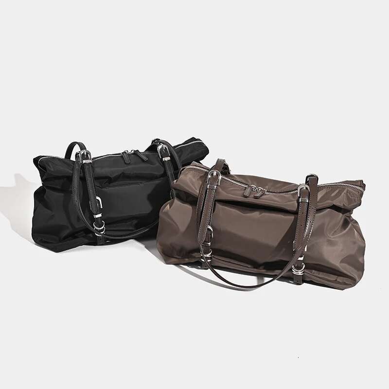 2024 Korean New Casual Tote Commuter Temperament Nylon Shoulder Bag, Versatile Large Capacity Niche Style Armpit Bag