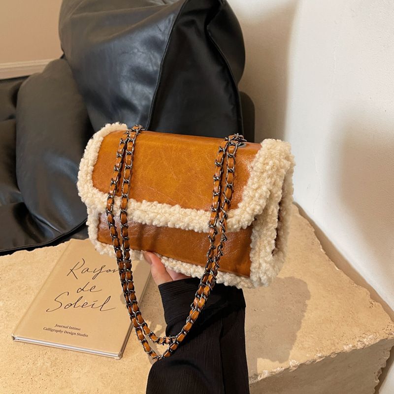 Winter Popular Plush 2024 New Style Fashion Advanced Chain Shoulder Simple Retro Crossbody Small Square Bag