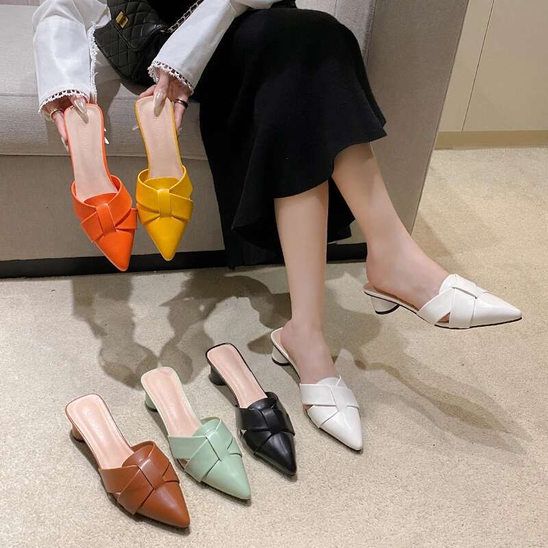 2025 Summer New Ribbed Decoration Designer Fashion Slippers Round Heels Casual Sweet High Heels Women's Sandals