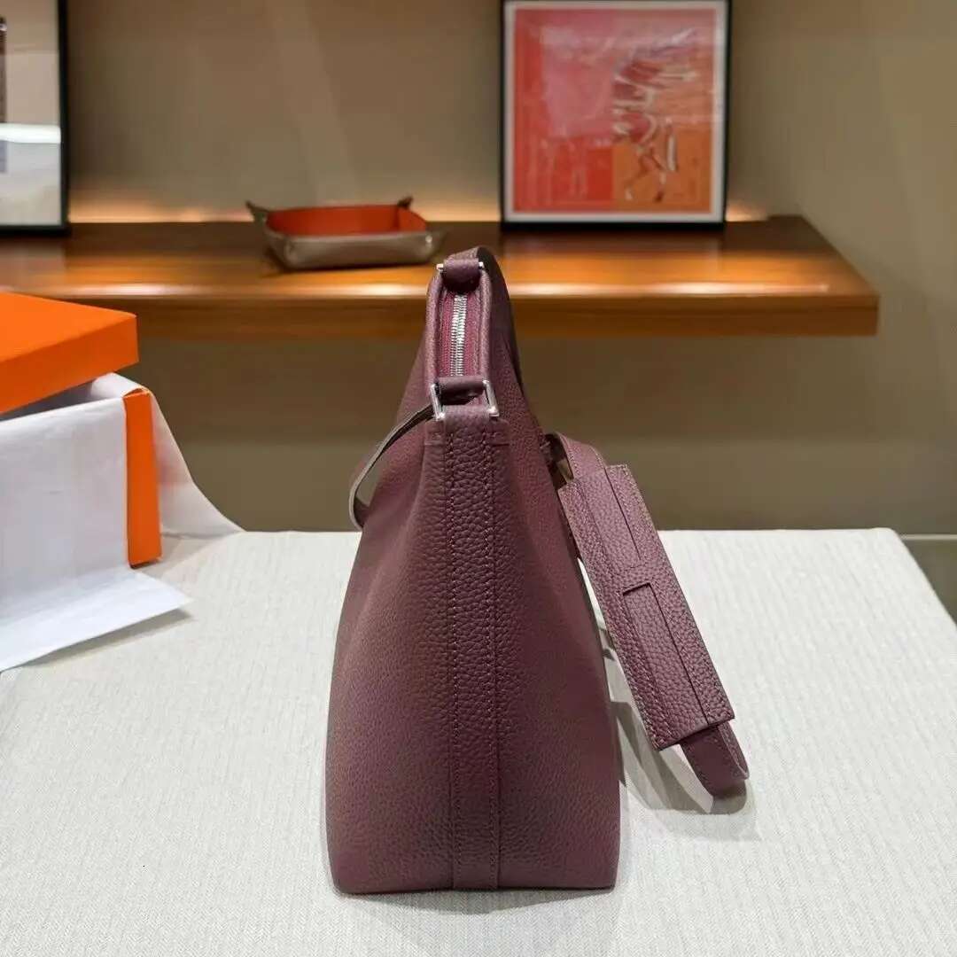 Brand Design Fashion Lychee Pattern Genuine Leather Bucket Bag 2024 High Quality Cowhide Shoulder Handbags For Women
