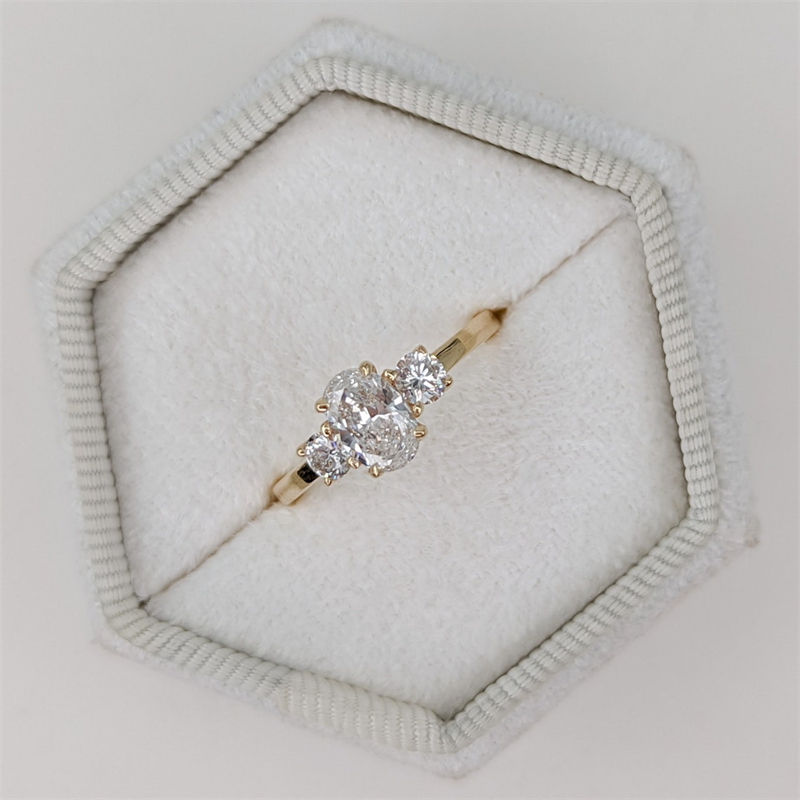 Jewelry 0.7 Carat Oval CVD HPHT Lab Grown Diamond Engagement Ring 14K White Gold With Round Side Stone Wedding Gold Ring For Women