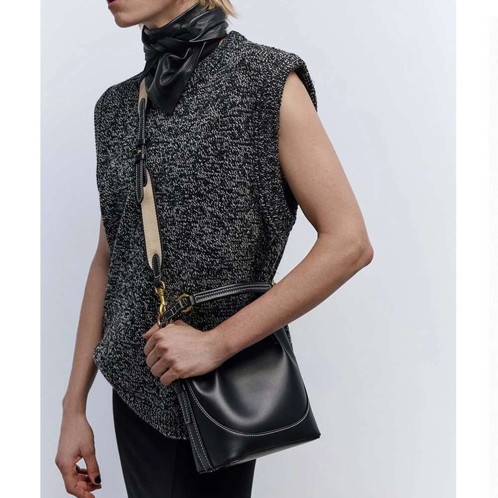 Fashion Wide Strap Bucket High Quality Shoulder Bag Small Purses And Handbags Designer For Women 2024 Crossbody Bags