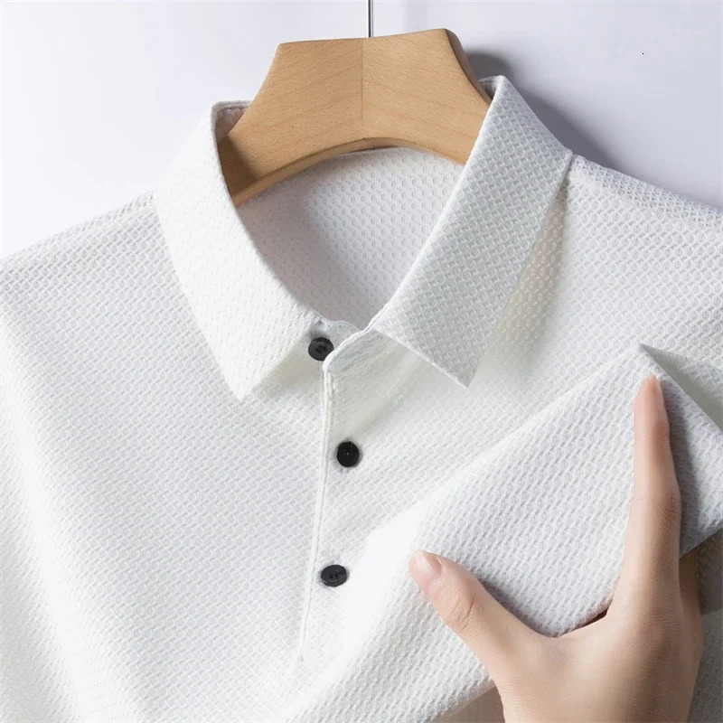 2024 Summer Mens Pineapple Grid Short Sleeve Polo Shirt Casual Fashion Breathable Comfortable Tshirt 250326