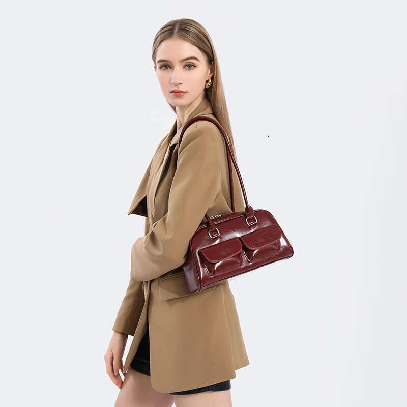 Women's 2025 new style versatile large capacity leisure college student class commuting bag one shoulder handheld
