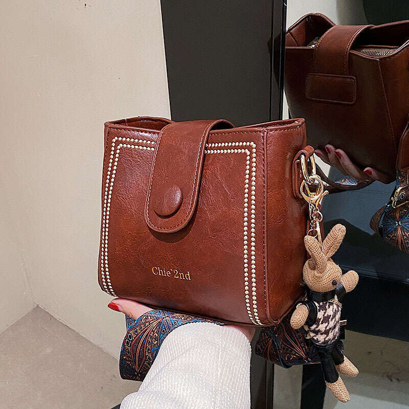14 Bag women's trendy single shoulder crossbody 2024 new fashion versatile niche design bucket bag