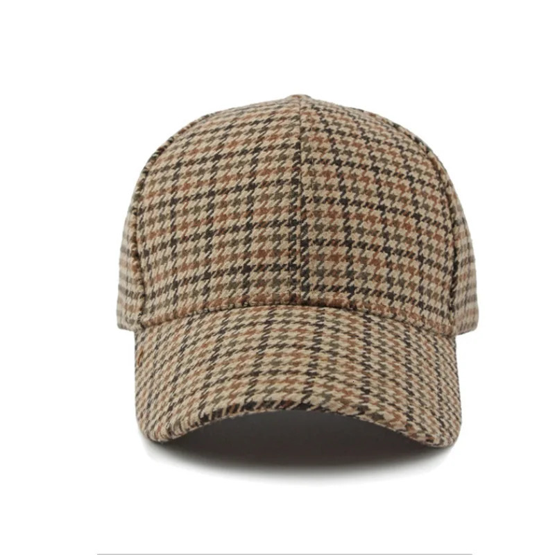 Plaid Baseball Hat Warm Lightweight and Adjustable for Outdoor Activities in AutumnWinter 250318