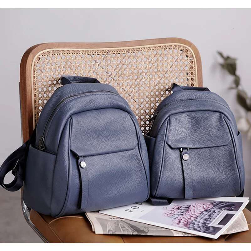 New Simple Blue 2 Size Portable Genuine Leather Fashion Teenage Girl Backpack High Quality Soft Cowskin Women Rucksack Knapsack
