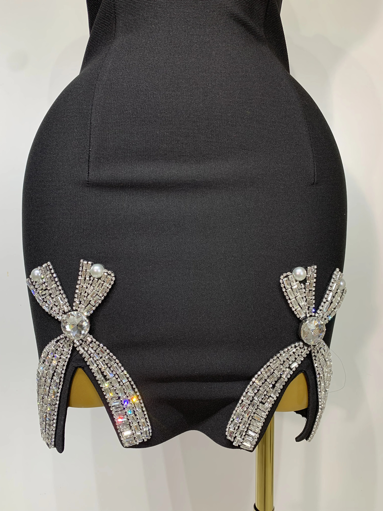 Womens Celebrity Sexy V-neck Beaded Black Mini Body Bandage Dress Knitted Elegant Nightclub Party Dress 250322