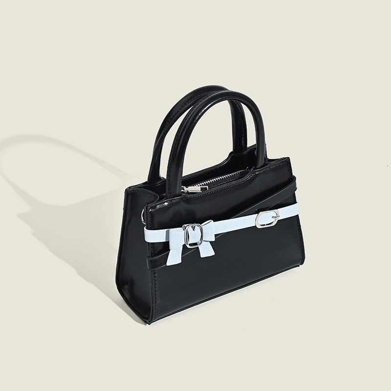 Niche Design South Korea Bow Small Square Bag Female 2025 New Fashion All-in-one Crossbody Bag