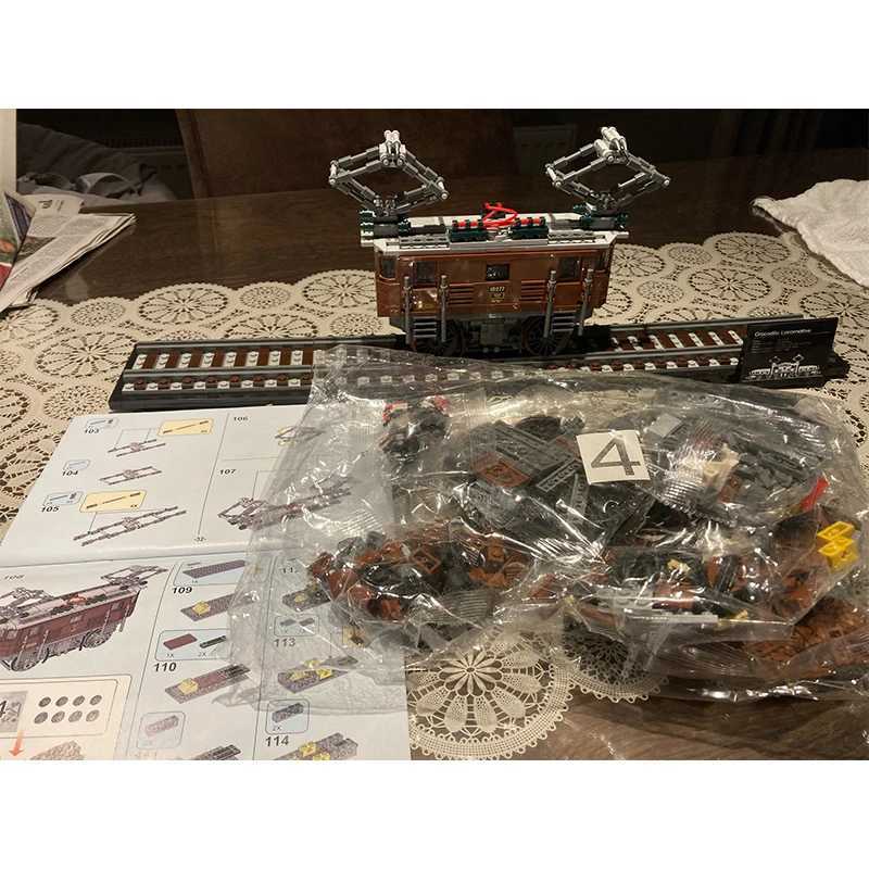 Creative Expert Crocodile Motorcycle Building Blocks Train Rail Car Model Compatible with 10277 Brick Toys Childrens GiftsXJ250326