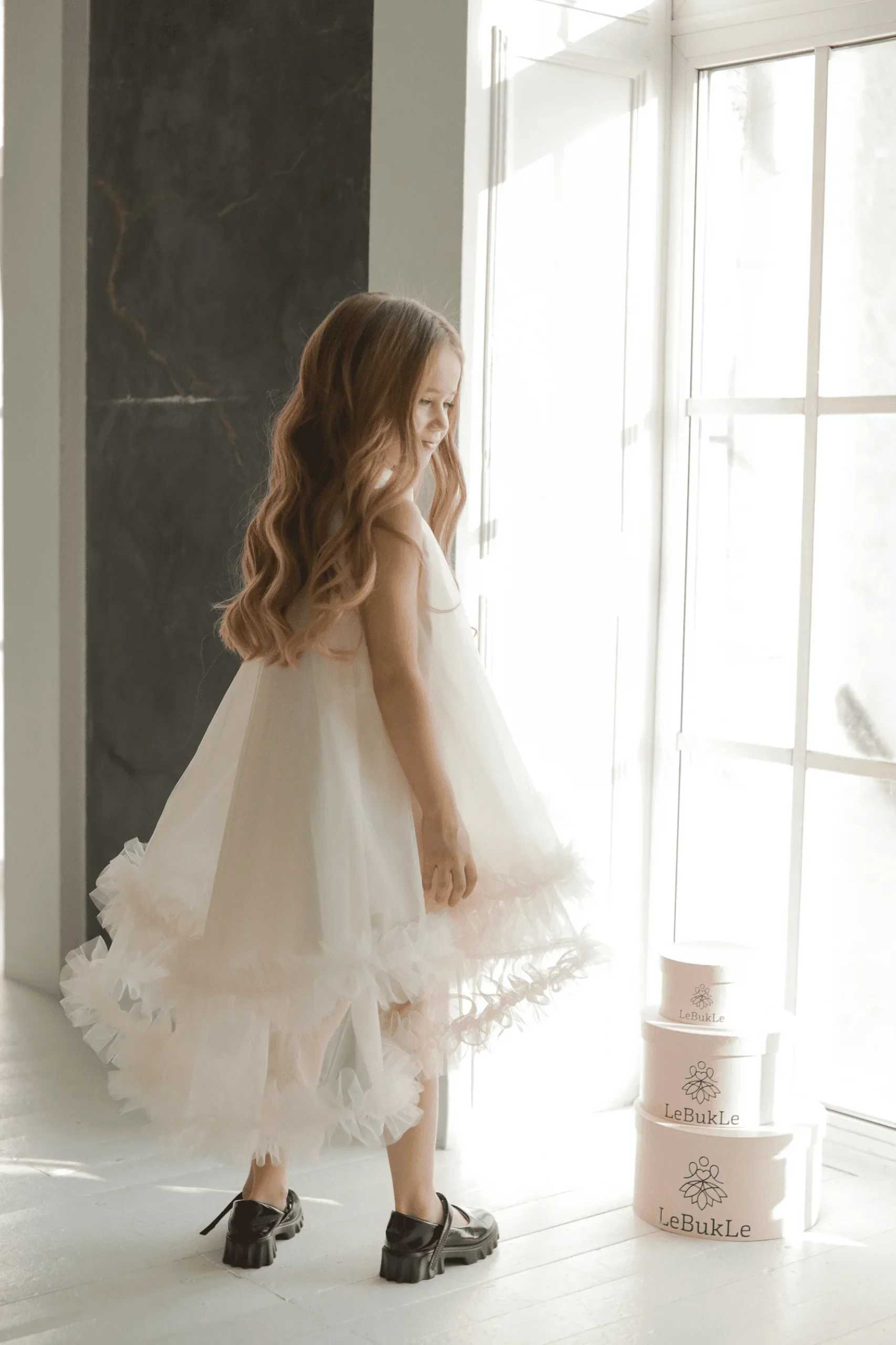 Cute Flower Girl Wedding Dress Cute Full Sleeve Bow Belt Satin Stickers Long Par Childrens Birthday Gift First Exchange Dress W250326