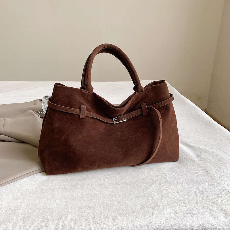New internet celebrity with fashionable and versatile suede tote design, hand-held single shoulder bag