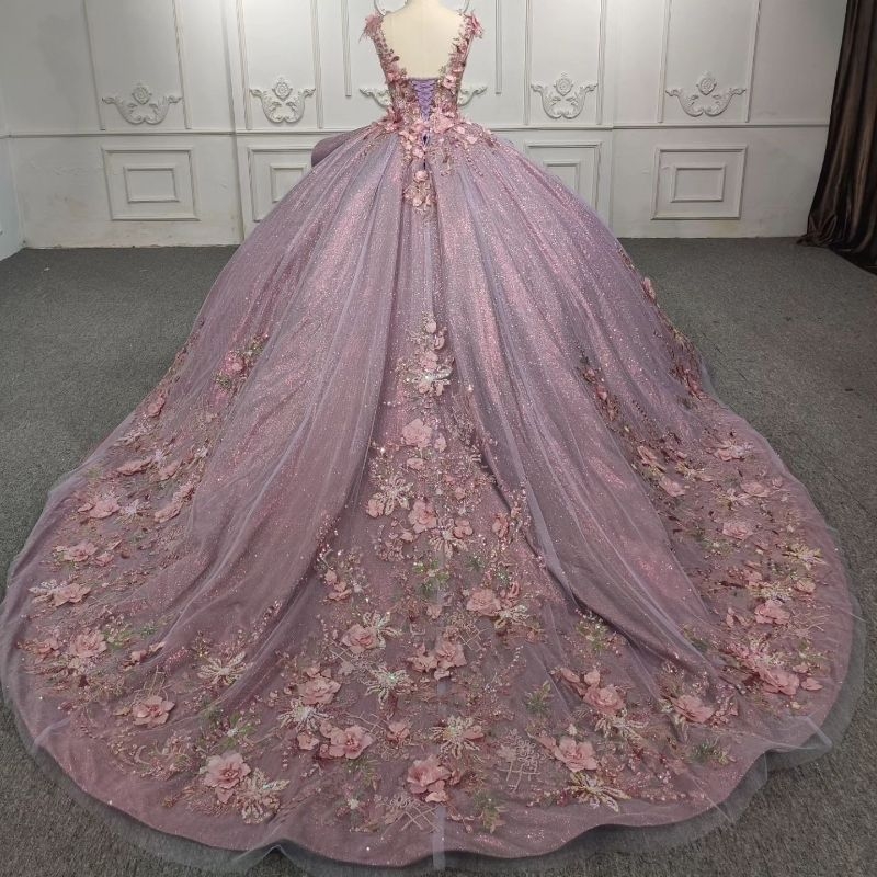 Lavender Shiny V Neck Quinceanera Dresses Crystal Beaded Sequin Appliques 3D Flower Cocktail Party Birthday Dress vestidos de 15 anos Sweet 16 Dress