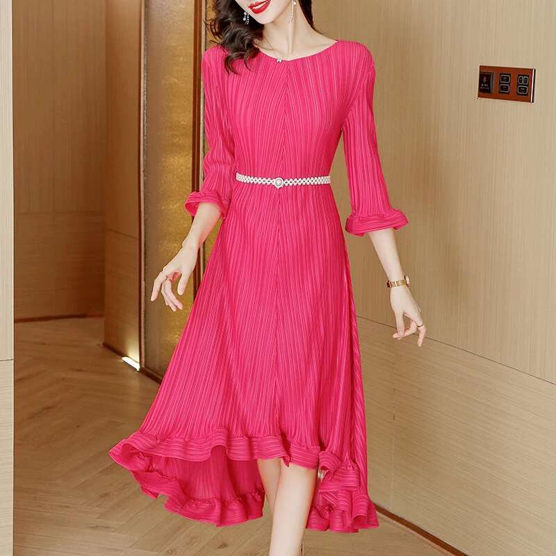 Folded Irregular French 2024 Spring/Summer New Fat mm Elegant and Advanced Feeg Age Reducing Cake Dress