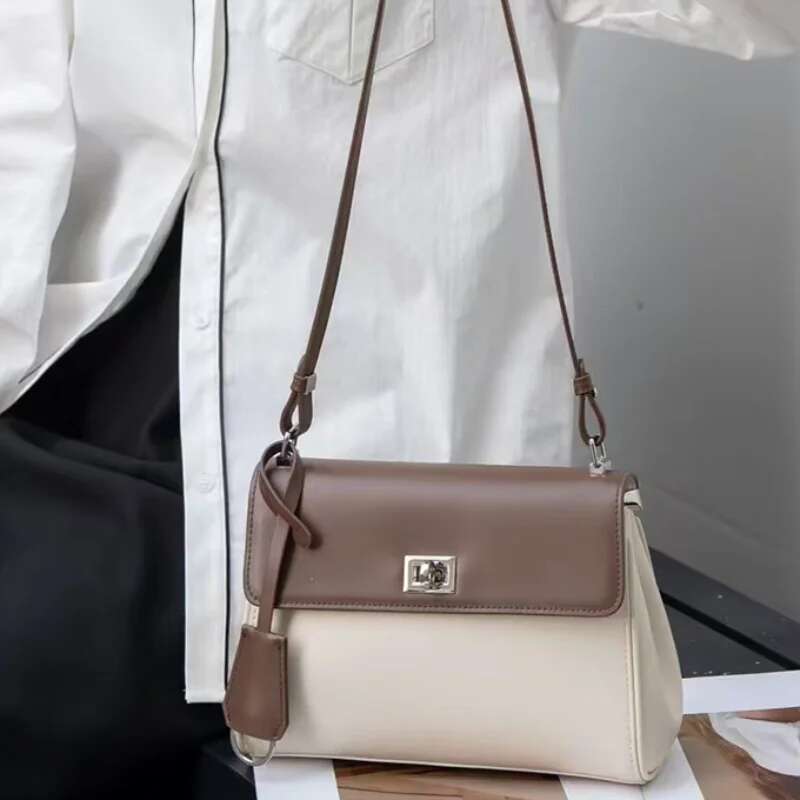 2025 New Genuine Leather Messenger Fashion Shoulder Underarm Sliver Lock Brand Daily Simple Casual Versatile Bag