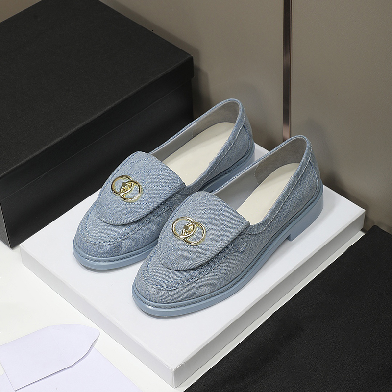 Quilted Mules Flats Designer Loafers Womens Leather Shoes Lambskin Dress Shoes Quilted Flap Turnlock Gold Mule Loafer 779