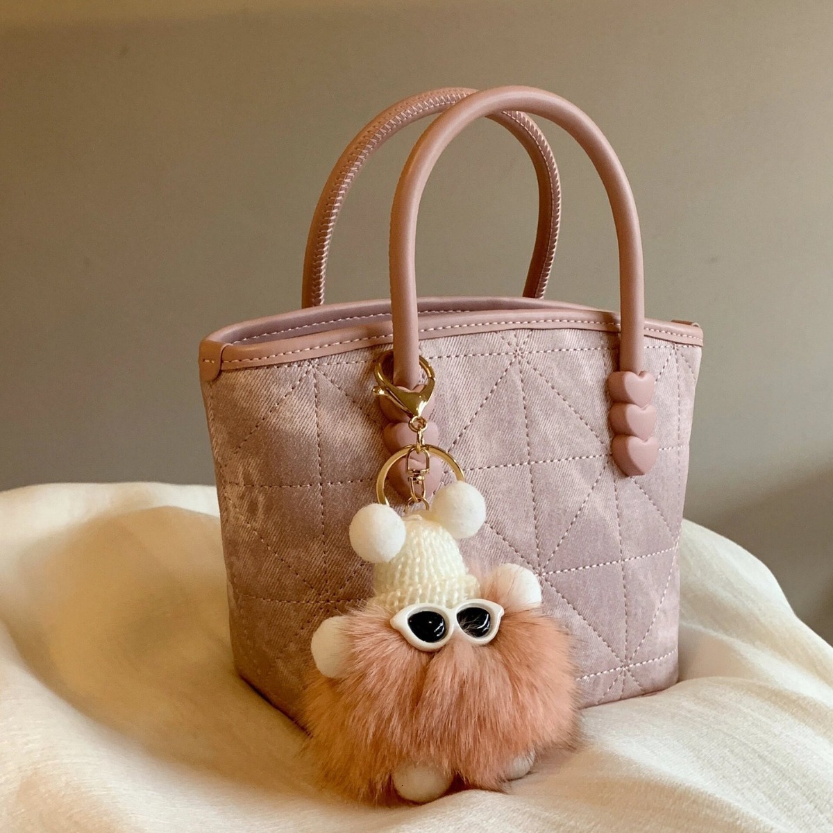 2025S Fashion Designer Plush Spring Encounter Handheld Tote Pendant New Style This Year Keychain Popular Crossbody Bag