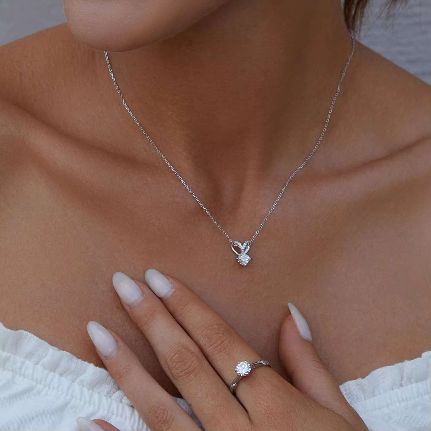 Hot Sale European and American Ins Style Fashion 1 Karat Moissanite Ring S925 Silver Proposal Wedding Ring Women Jewelry Gift