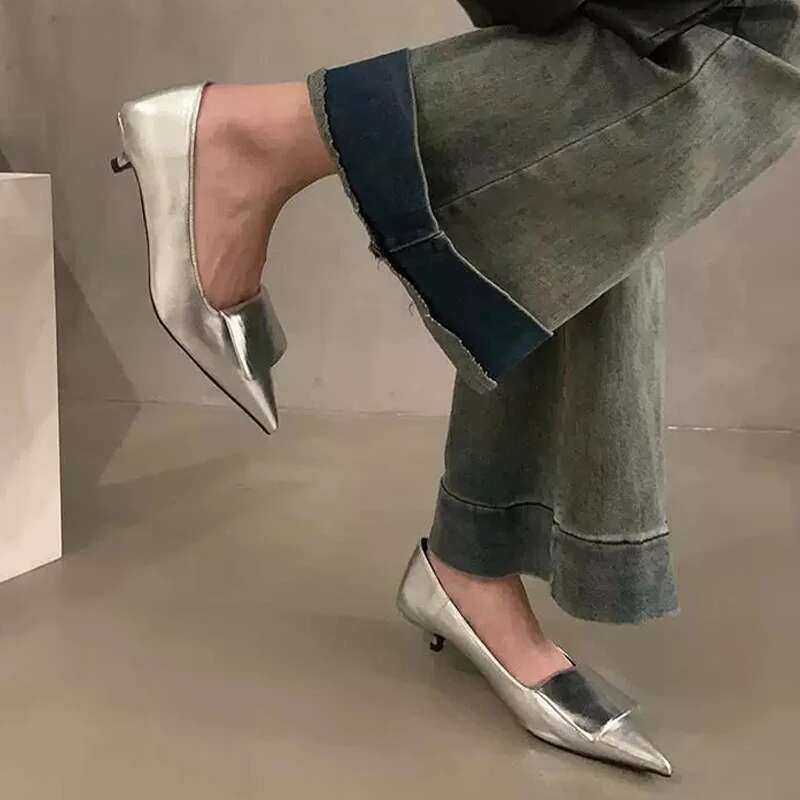2025 Summer New Mid heeled Women's Elegant Pointed Designer Fashion Sandals High Heels