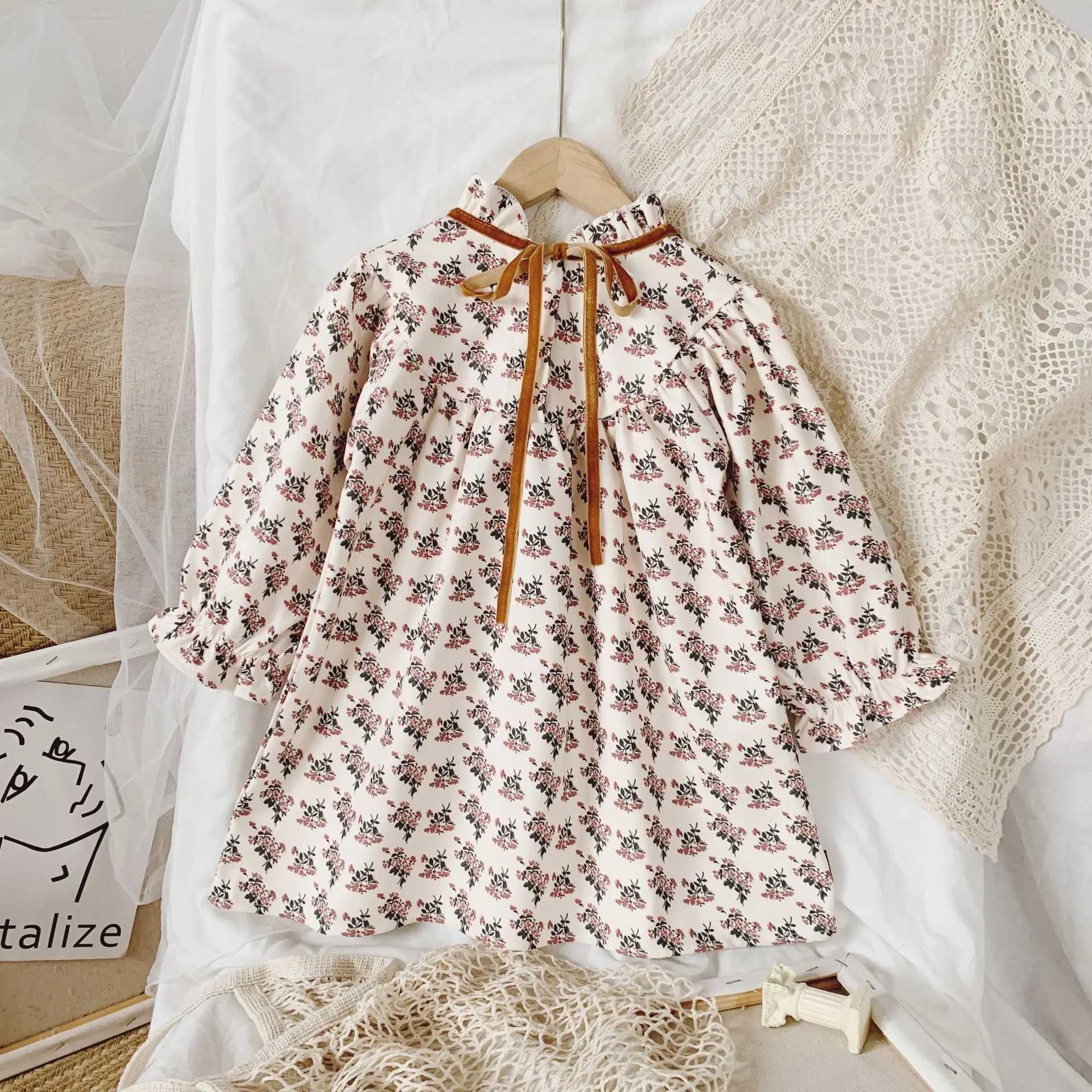 Autumn baby girl dress Japanese and Korean childrens floral clothing temperature long sleeved retro princess dress childrens casual dress W250326
