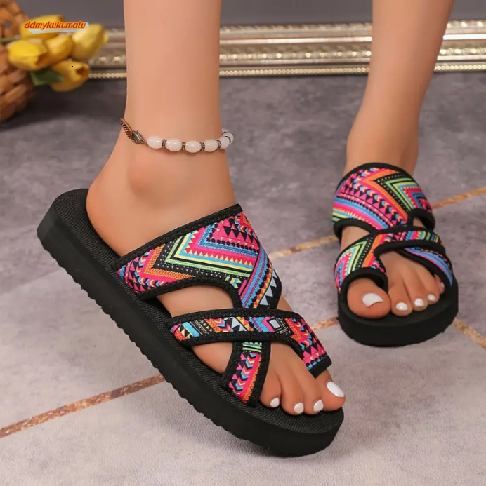 2025 Summer New One Step Shoe Set with Ethnic Style Thick Bottom, Lightweight and Breathable Beach Sandals, Cool Slippers for Women ddmykukumalu