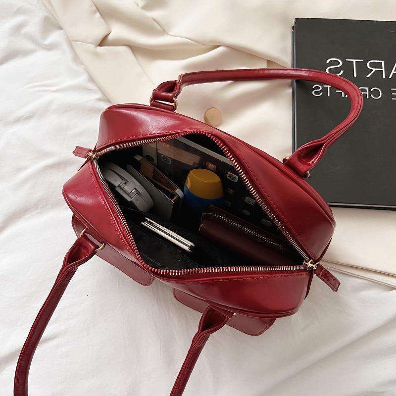 1d This year's popular 2024 new trendy women's summer and autumn versatile portable small square Korean version internet famous shoulder bag