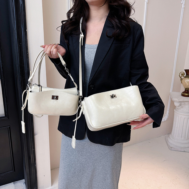 Minimally designed women's for spring 2025, niche single shoulder small square bag, high-end sensory communication crossbody bag