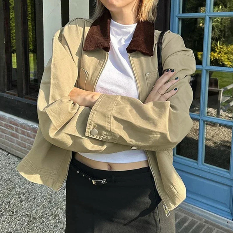 Vintage large pocket cargo jacket for women Contrast colored lapel zipper cardigan loose fitting streetwear fashionable casual jacket 250321