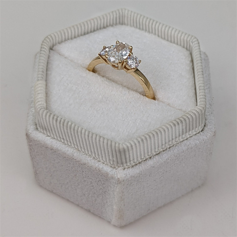 Jewelry 0.7 Carat Oval CVD HPHT Lab Grown Diamond Engagement Ring 14K White Gold With Round Side Stone Wedding Gold Ring For Women