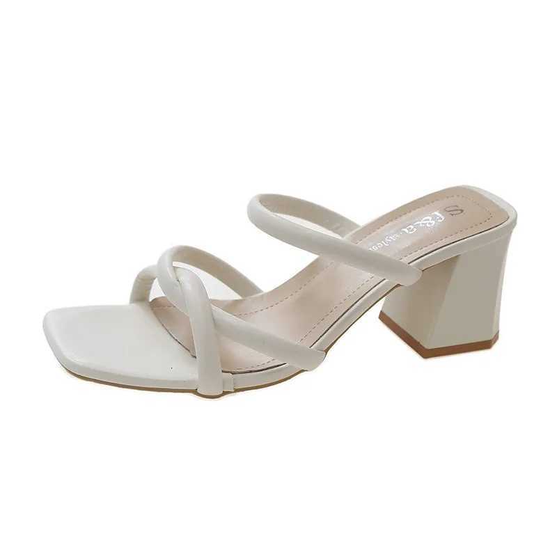 New summer Fi barefoot square toe mid heel shoes pleated short and chubby sandals single line womens shoesXJ250326