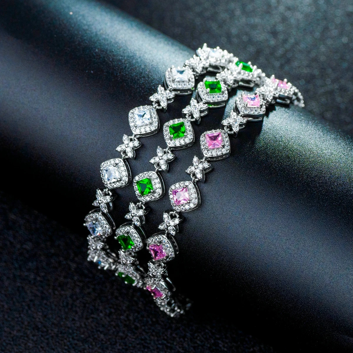 cubic zirconia womens fashionable jewelry bracelet 250326
