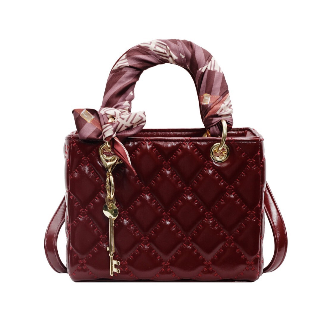 2024 New Xiaoxiangfeng Lingge Daifei Fashion Handheld Single Shoulder Crossbody Bag Korean style Niche Design