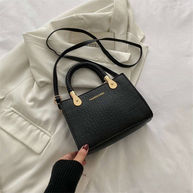 2022 Fashion Trend Casual Handheld Korean Version One Shoulder Crossbody Women's Small Square Bag