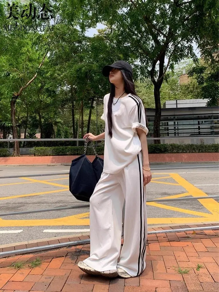 Spring and summer loose casual suit womens striped short sleeved T-shirt wearing floor sweeping wide leg pants two-piece set 250320